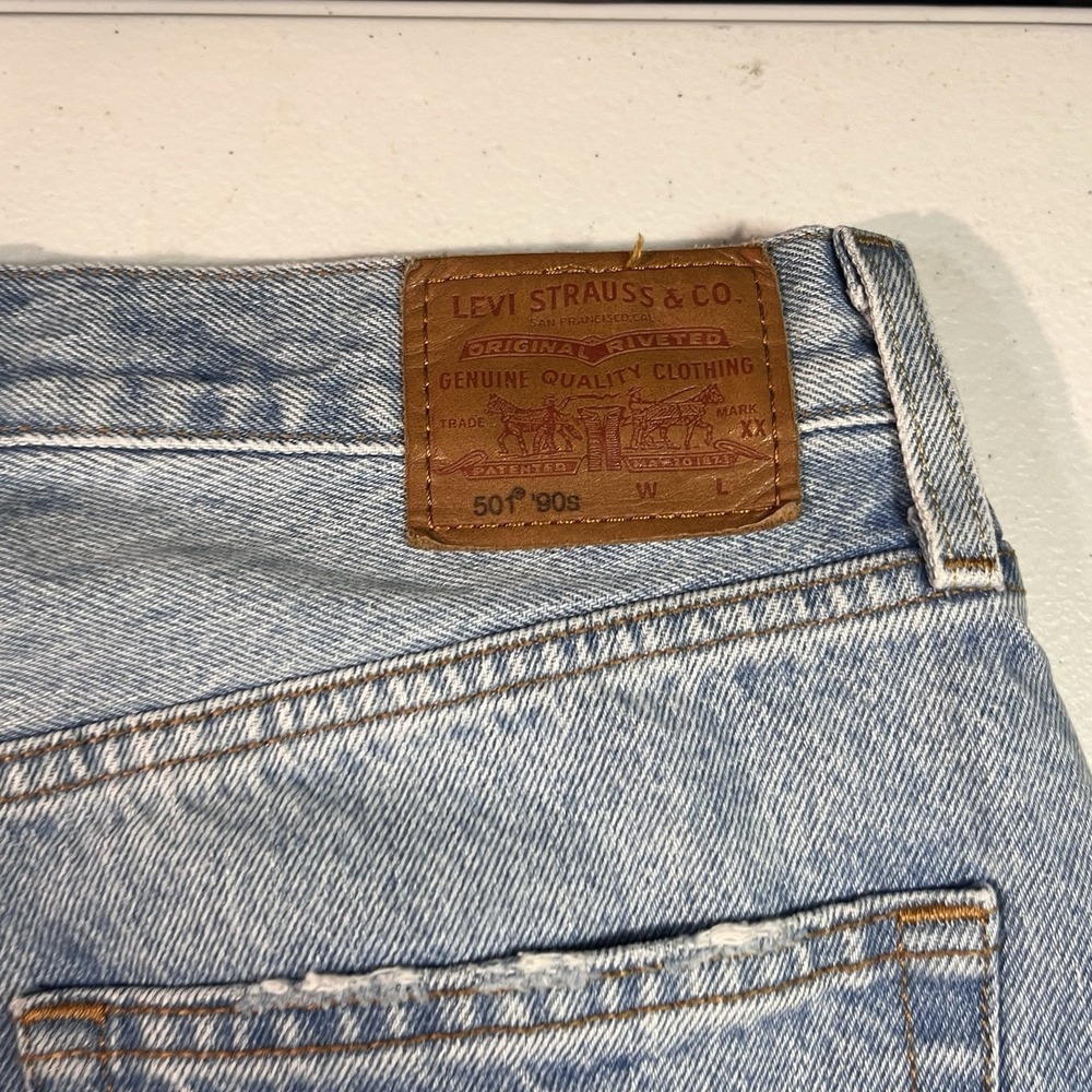 Levi's 501 90s‎ Premium Jeans Mid Rise Relaxed Straight Womens Size 27x32 EUC - Picture 7 of 10